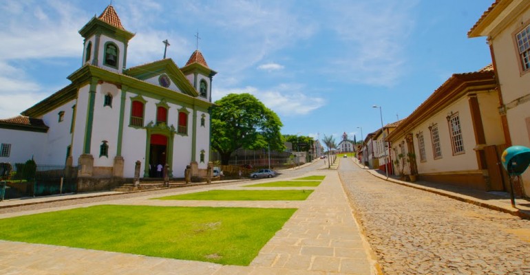 Conheça a história da igreja Matriz de Santo Antônio, em Santa Bárbara